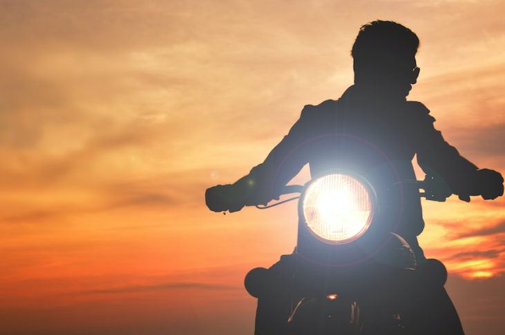 photo-1585063981930-427559bc7920